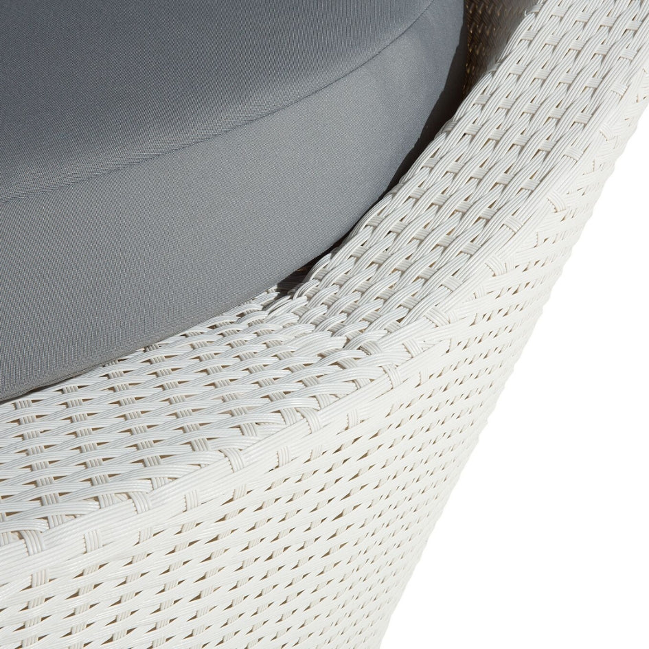 Santorini Daybed – Complete with cushions (elegant resort-style)