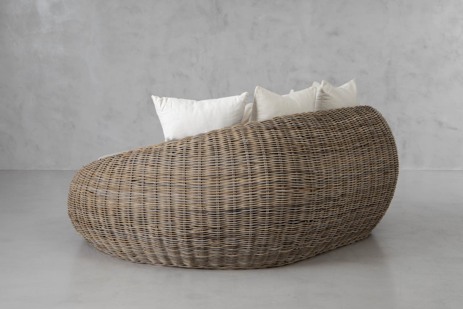 Patio Lounge Bed – Minimalist design (versatile)
