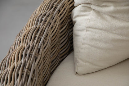 Patio Lounge Bed – Minimalist design (versatile)