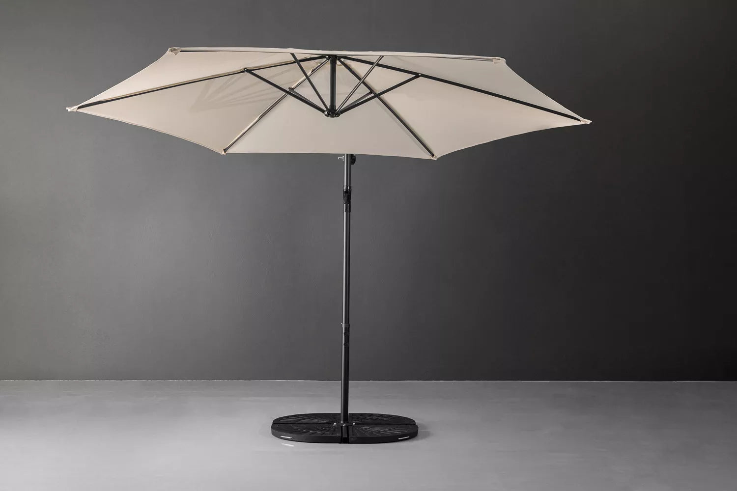 Miami Cantilever Umbrella (Beige) – Sunset Reflection
